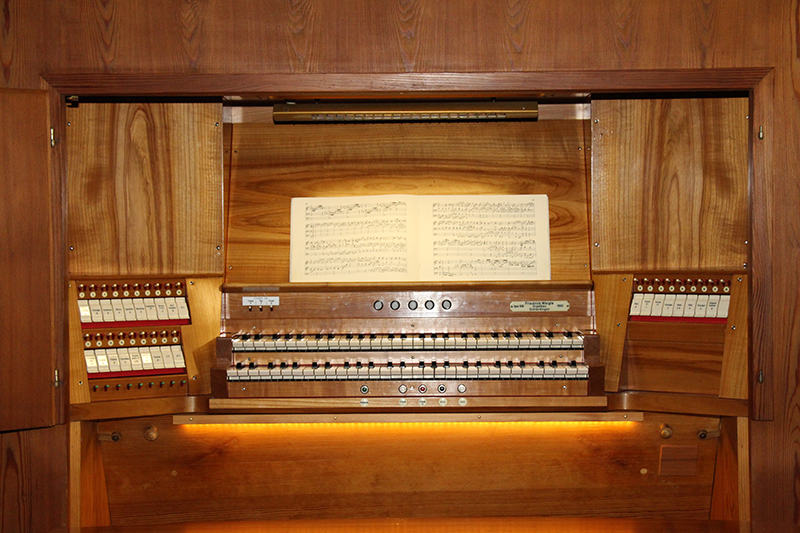 Spieltisch der Weigle-Orgel 2014
